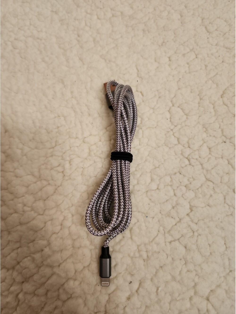 Apple Charging cord Sliver and black, USB, 72 inches